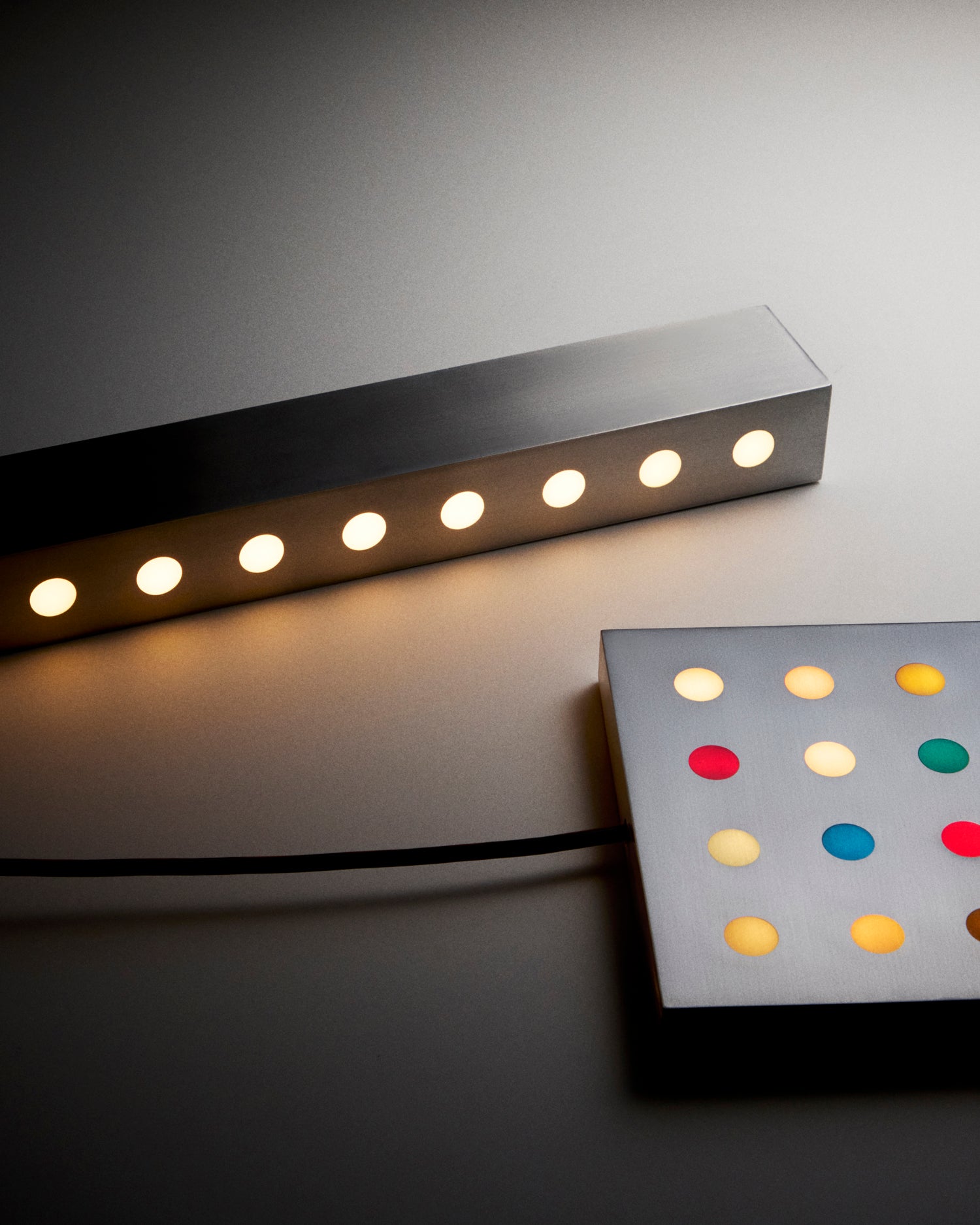 Dot Light — Plate | Mock Studio