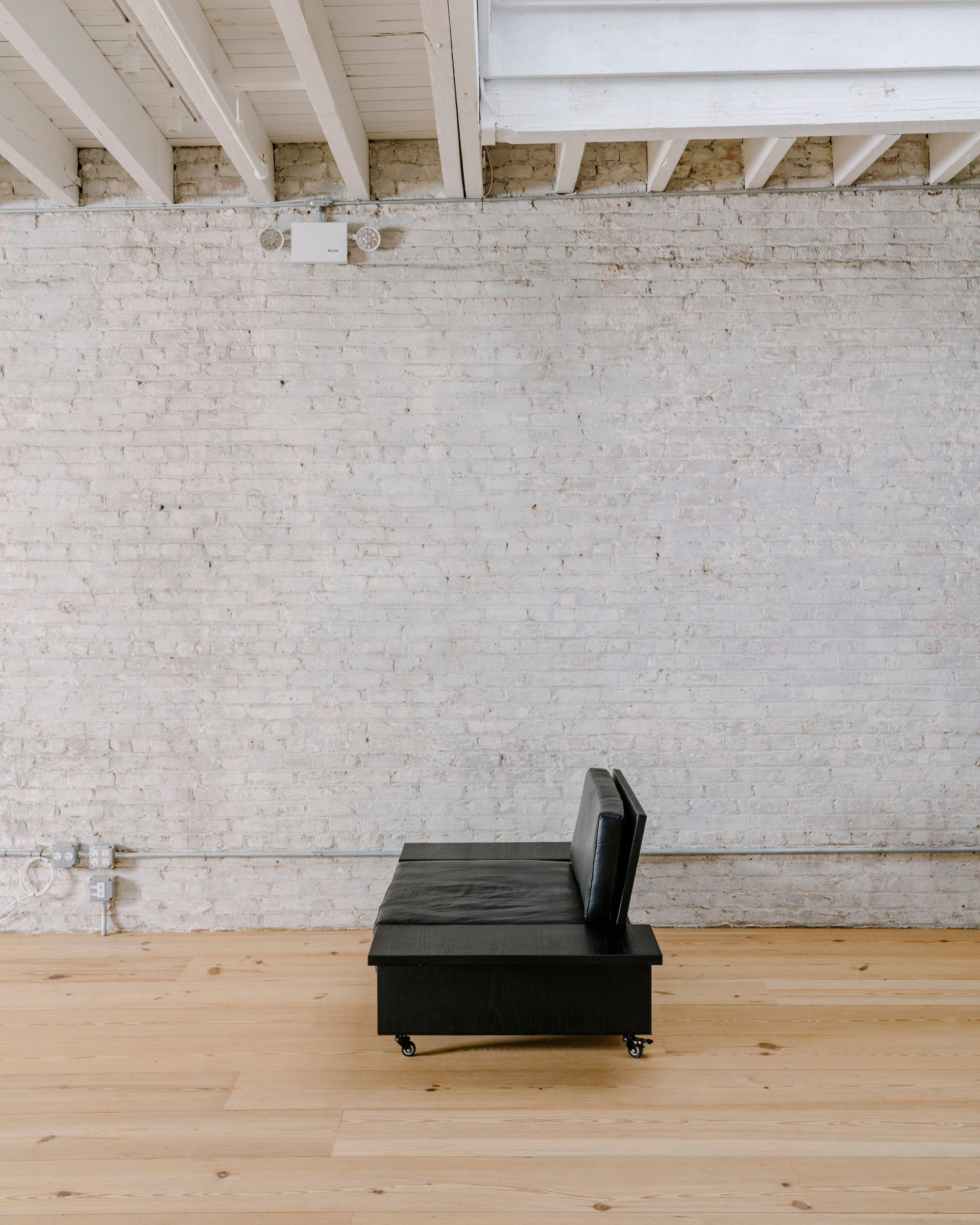 Domino Armchair Side 